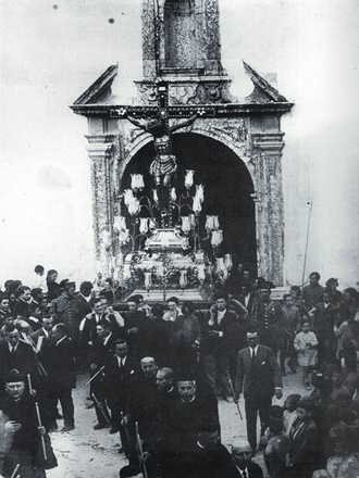 salida en rogativa del Cristo de Confalon