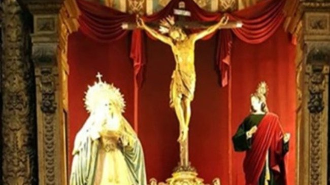 interior Parroquia Mayor de Santa Cruz