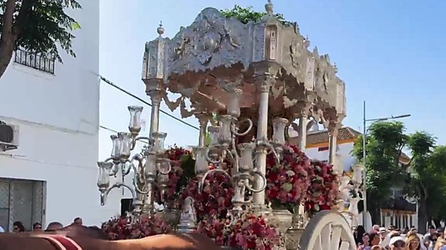 Simpecado de la Hermandad de Nuestra Señora del Rocío de Écija