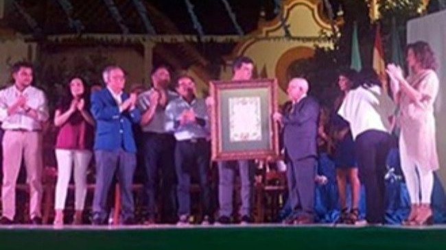 Cañada Rosal nombra Hijo Predilecto al sacerdote D. Fernando Flores Pistón