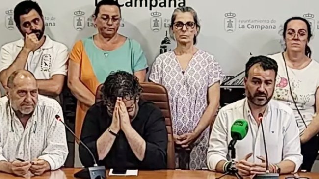 El párroco de La Campana se ha despedido de los vecinos de la población campanera