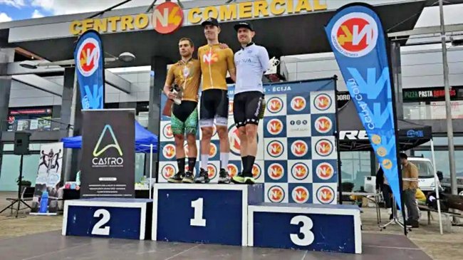 podium clásica ciclista ‘Ciudad del Sol’