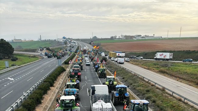 corte de la A-4 a su paso por Écija