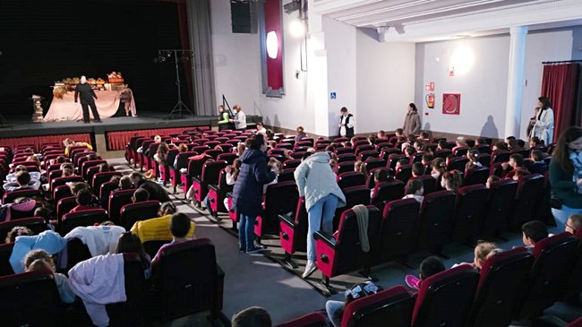 obra “El Cuarto de Cuento” de la Compañía Tirititrán Teatro