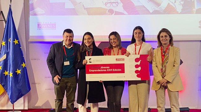 alumnas proyecto emprendedor Ovuleta