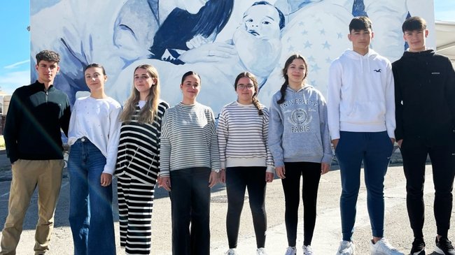 alumnado de as ideas emprendedoras de E-Relief y Send By Bus