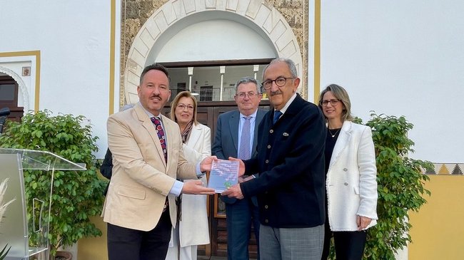 Homenaje al astigitano José Miguel Rivero