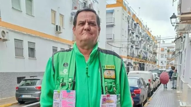 Manuel Fernández, vendedor de la ONCE