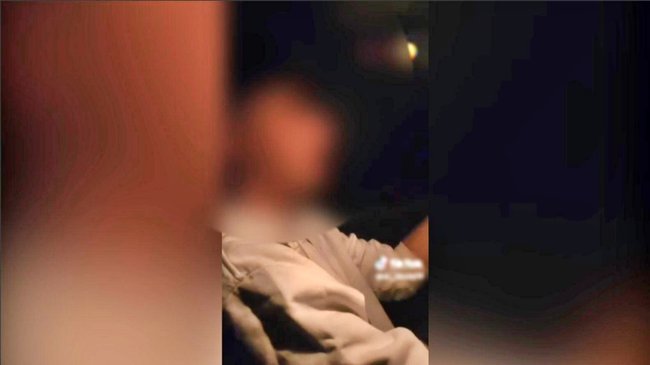 amenazando a la Guardia Civil mientras conduce sin carnet en Écija