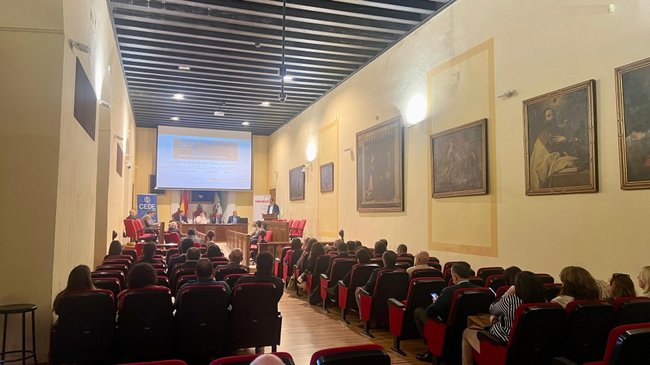 encuentro entre empresas y centros educativos