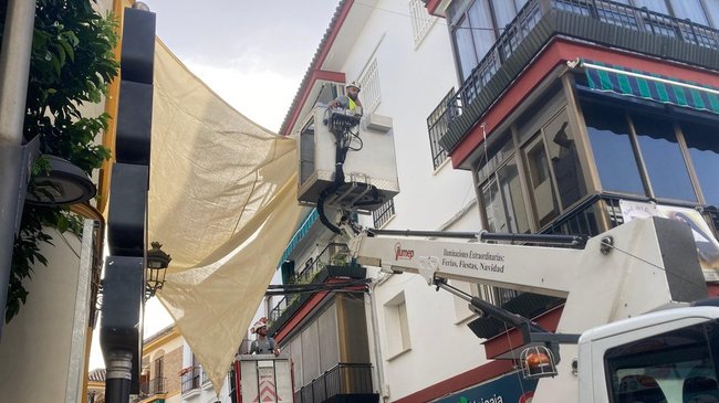 toldos en la calle Emilio Castelar