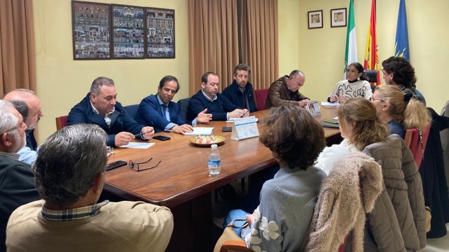 reunión promovida por el Ayuntamiento