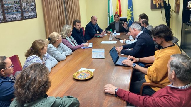 reunión con los vecinos afectados de las 91 viviendas de Estatuto de Autonomía