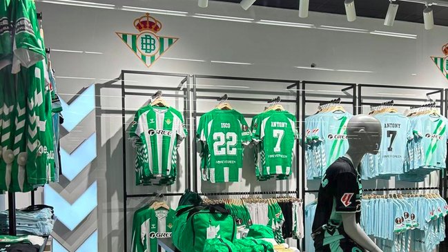 Real Betis Balompié abre una tienda oficial en Écija