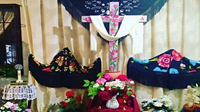 ruta de las Cruces de Mayo en los patios ecijanos